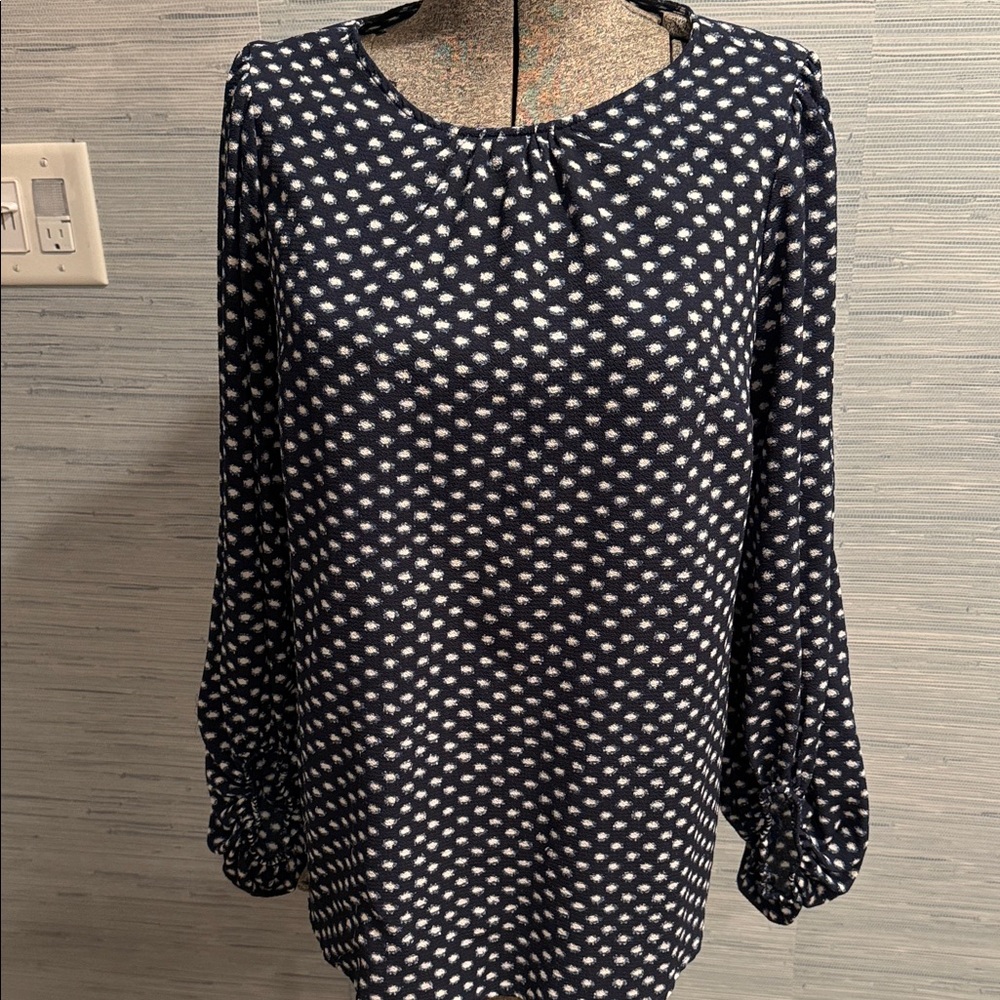 Ava & Viv Navy and White Patterned Blouse